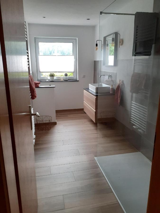 Moderne Familienfreundliche Wohnung Am Waldrand Von Pruem Mit Terrasse Екстер'єр фото