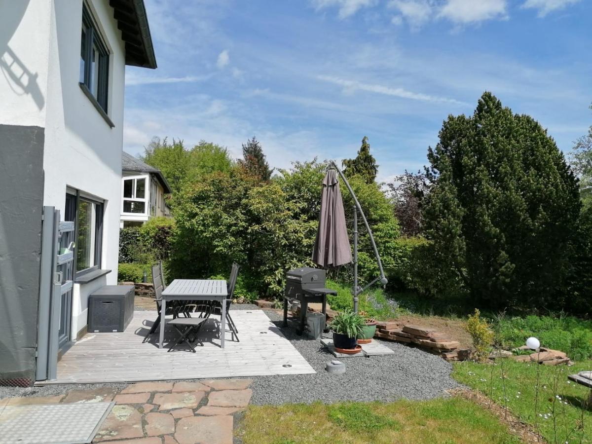 Moderne Familienfreundliche Wohnung Am Waldrand Von Pruem Mit Terrasse Екстер'єр фото